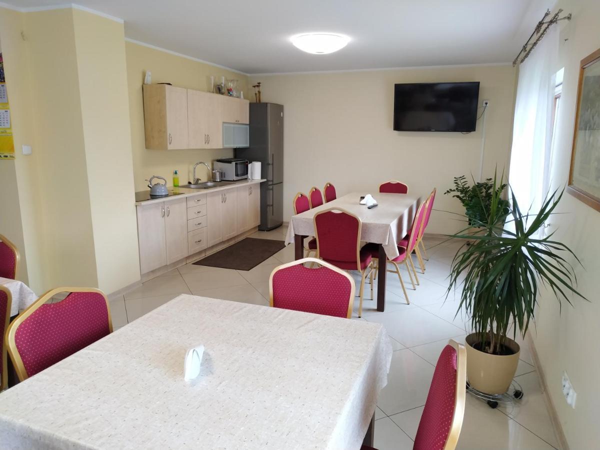 Gosciniec W Ogrodzie Apartment Brusy ภายนอก รูปภาพ