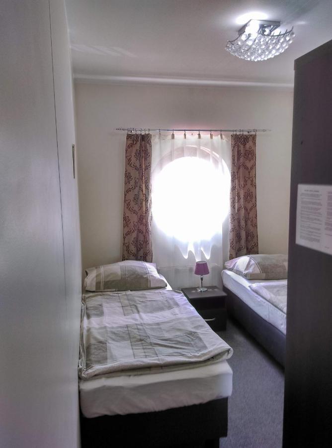Gosciniec W Ogrodzie Apartment Brusy ภายนอก รูปภาพ