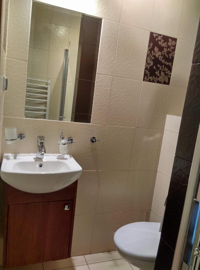 Gosciniec W Ogrodzie Apartment Brusy ภายนอก รูปภาพ