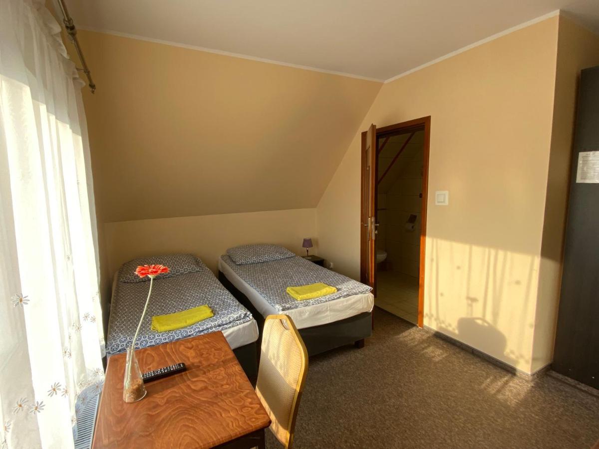 Gosciniec W Ogrodzie Apartment Brusy ภายนอก รูปภาพ