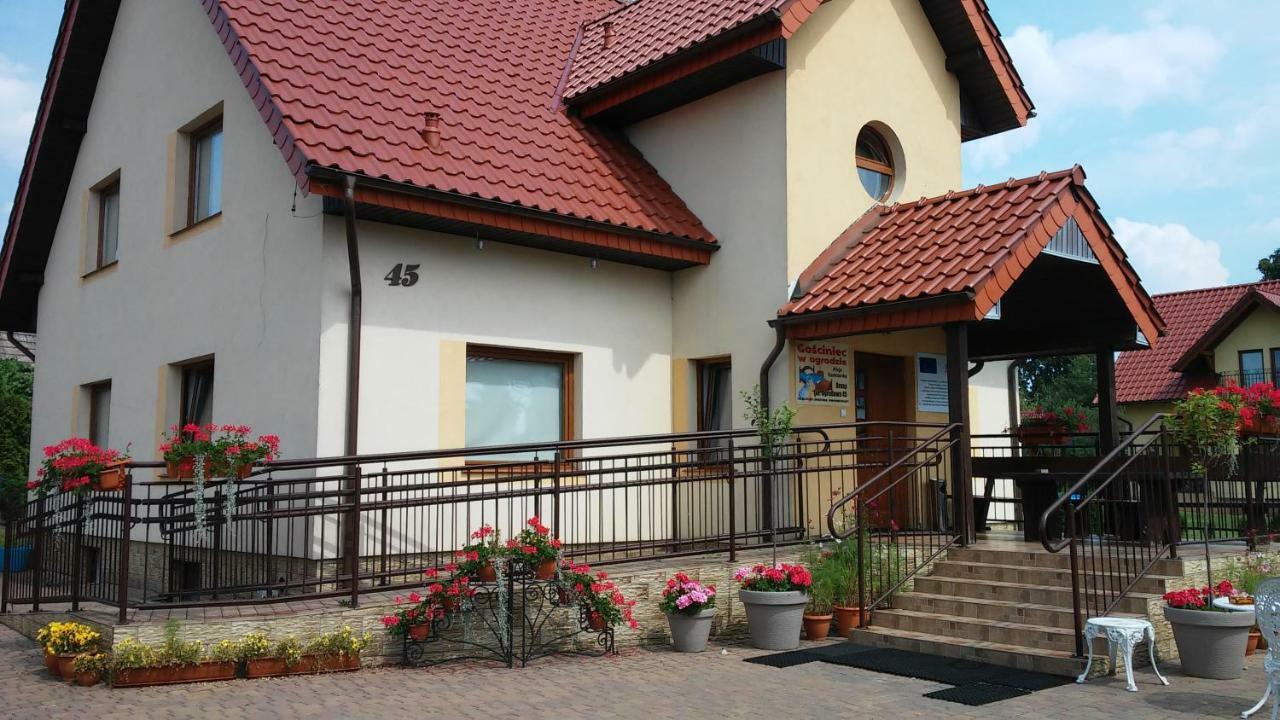 Gosciniec W Ogrodzie Apartment Brusy ภายนอก รูปภาพ